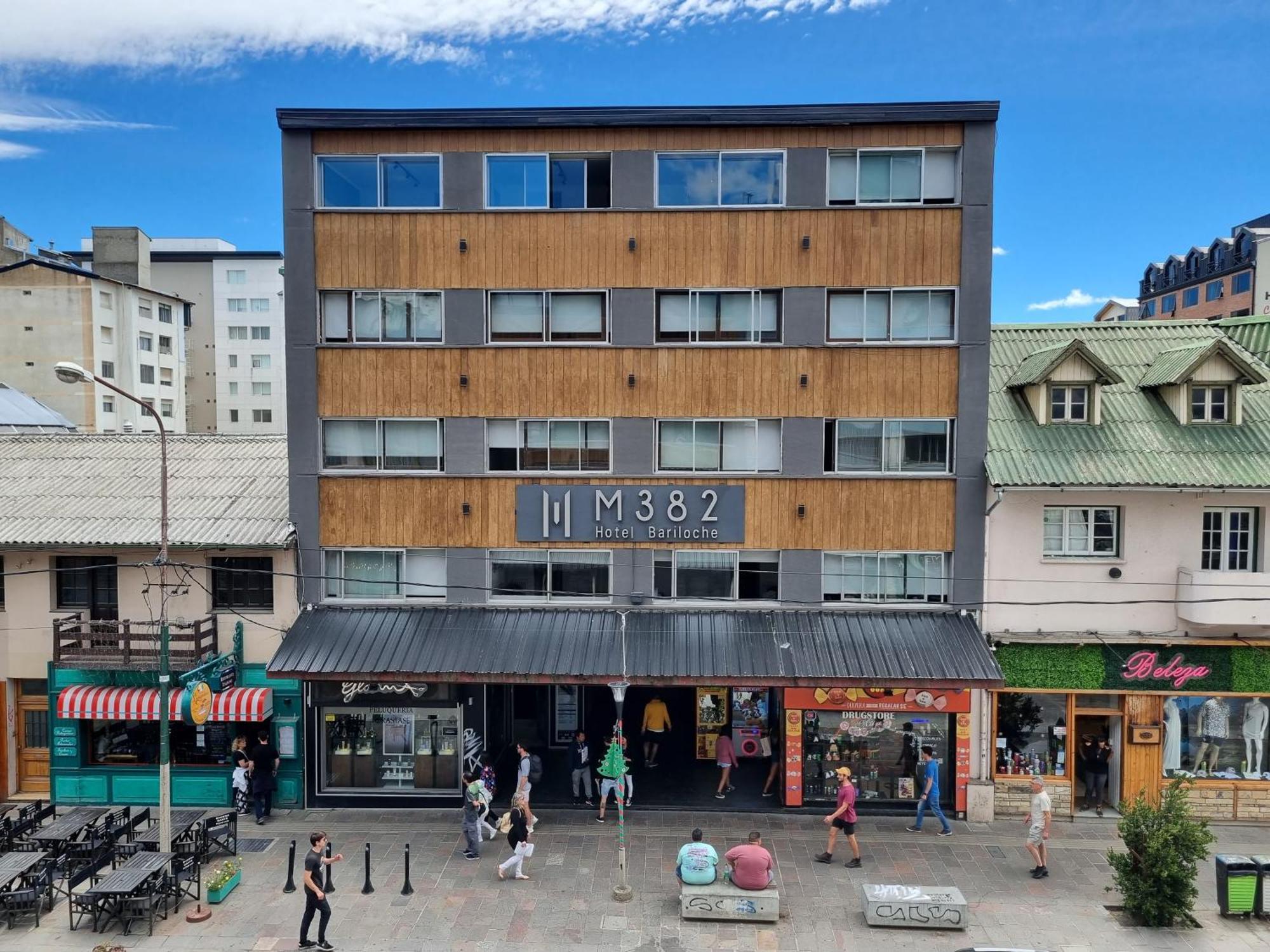 M382 Hotel Bariloche Екстер'єр фото