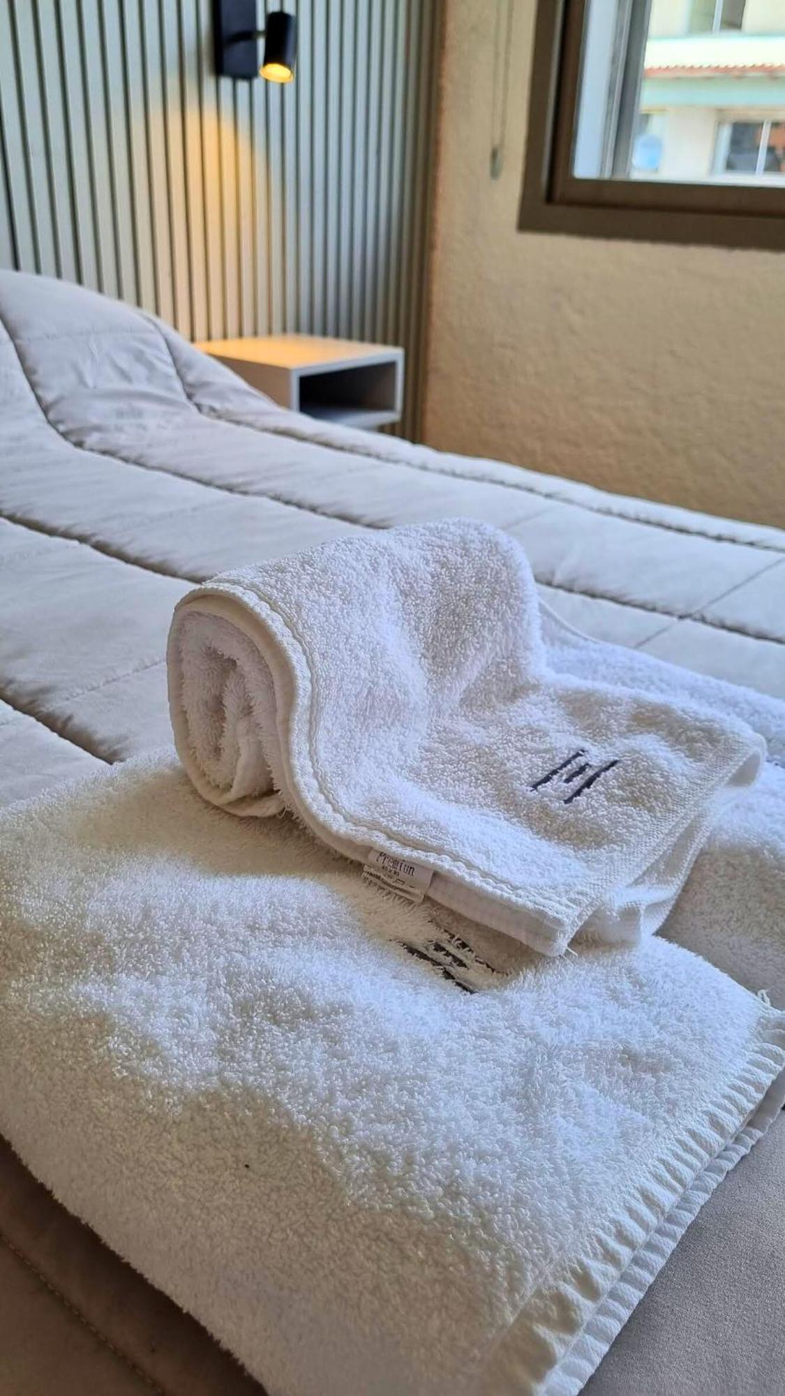 M382 Hotel Bariloche Екстер'єр фото