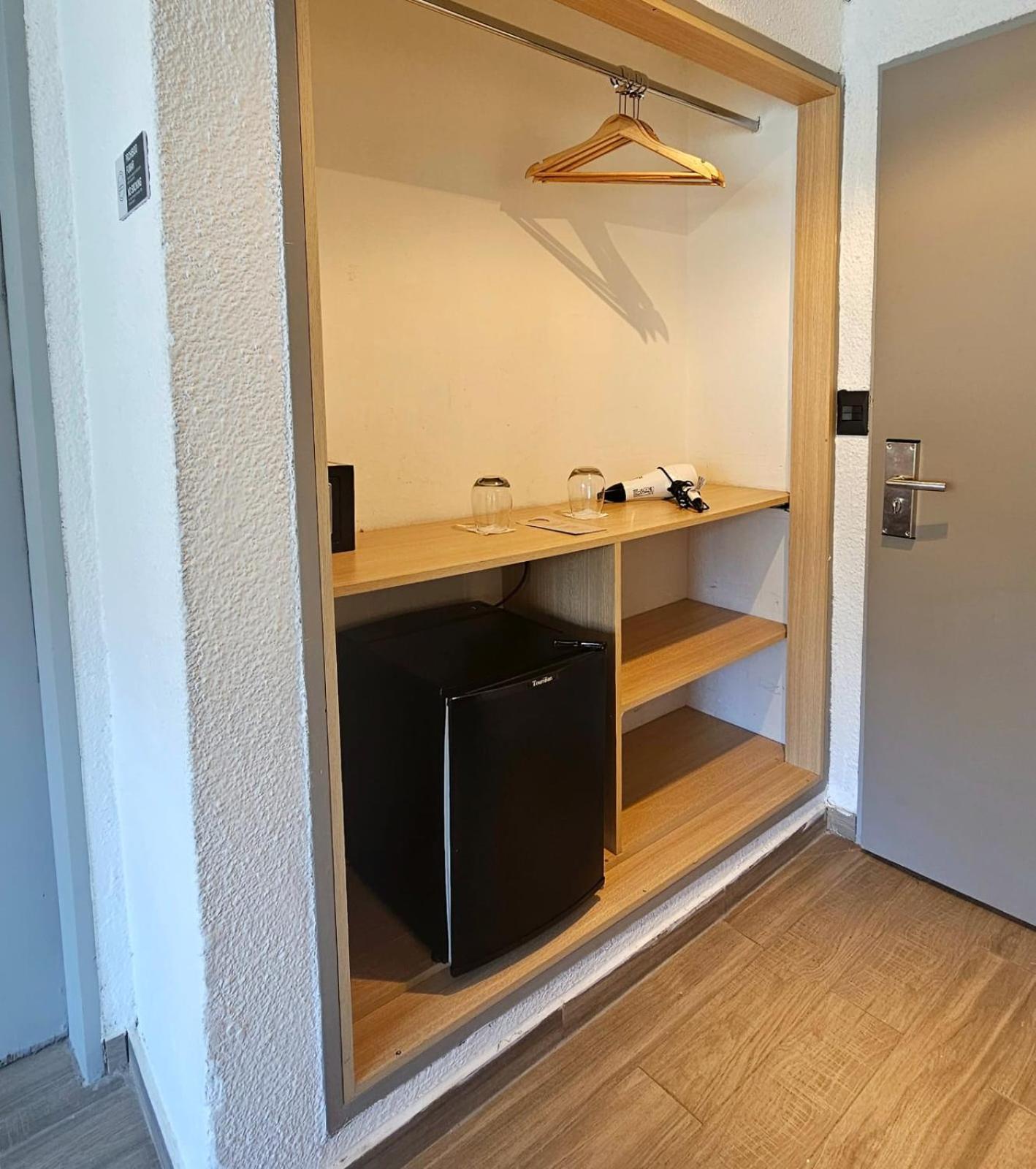 M382 Hotel Bariloche Екстер'єр фото