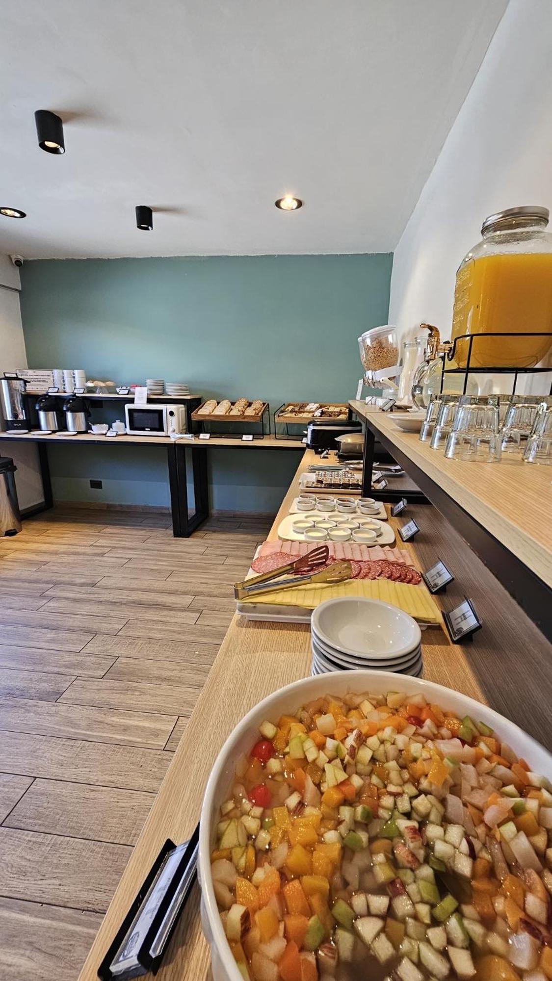 M382 Hotel Bariloche Екстер'єр фото