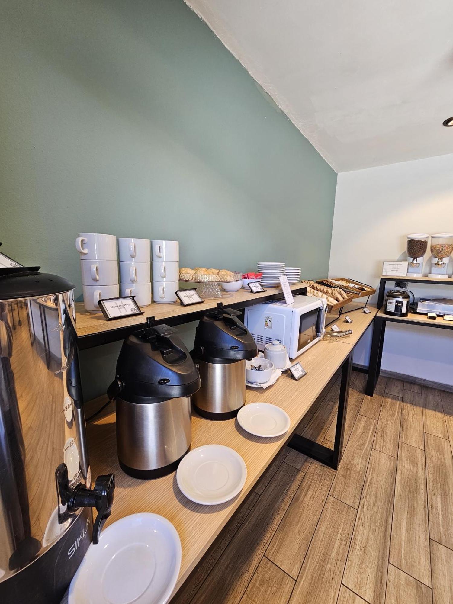 M382 Hotel Bariloche Екстер'єр фото